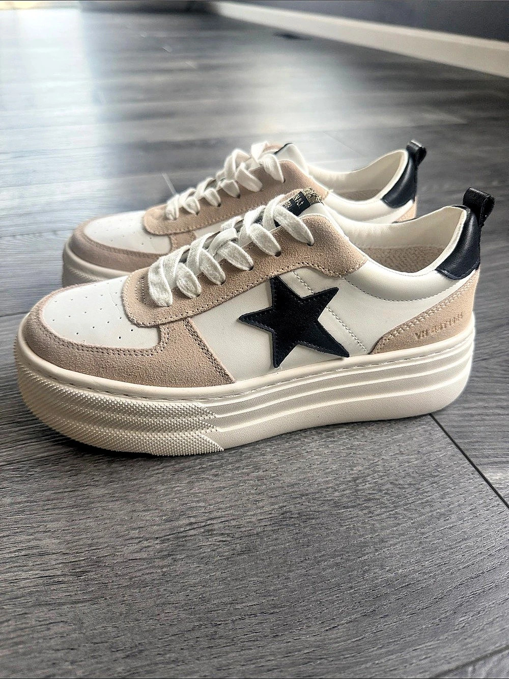 Vintage Havana Platform Sneakers in White & Beige Like New